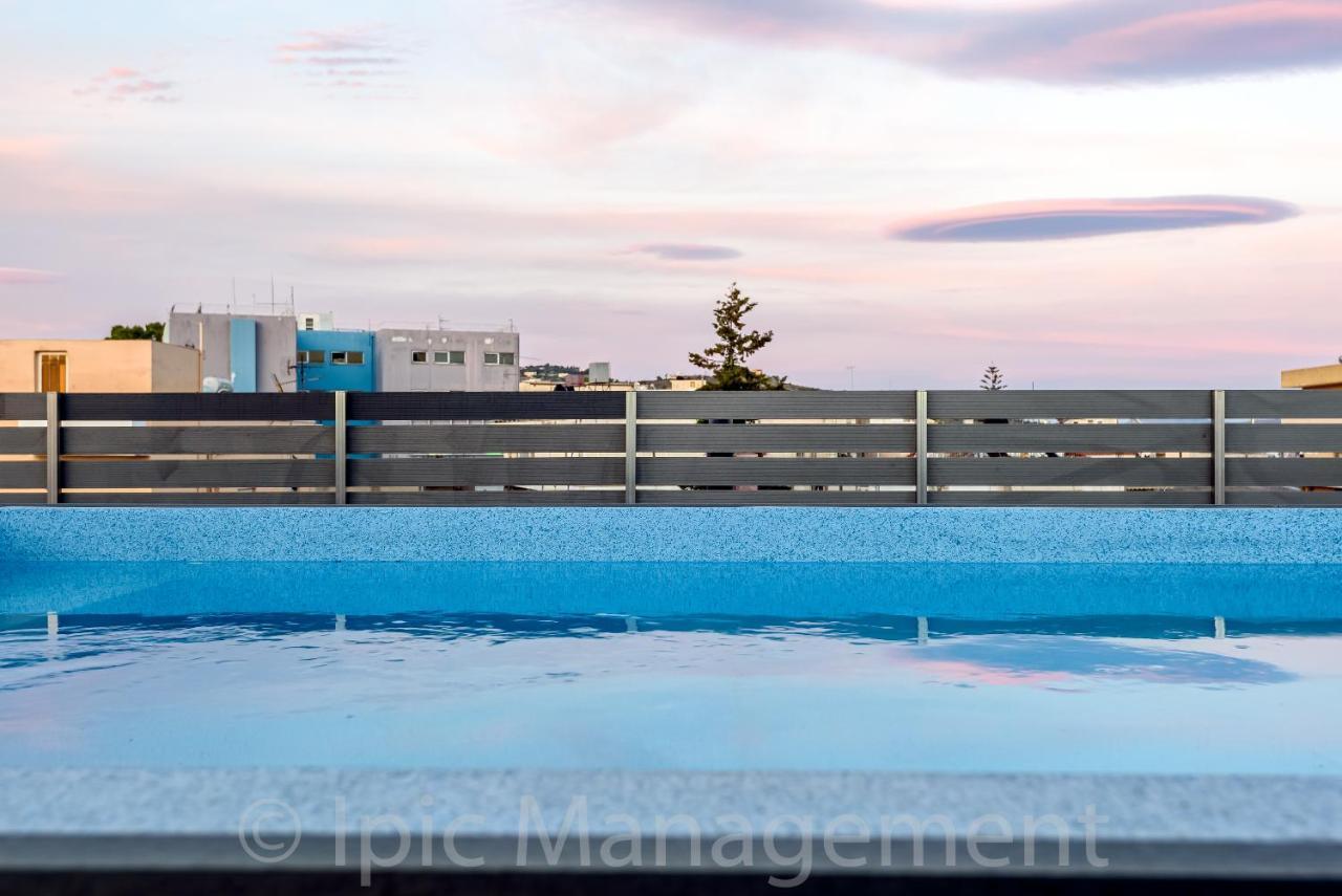 City Center Apartment With Rooftop Swimming Pool Chania  Exterior photo